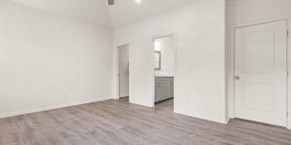 525 E Spring Valley Unit 201 Gallery 11