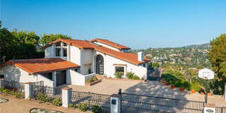4372 Park Vicente 4372 Park Vicente Gallery 1