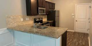 Spacious 3 Bedroom Home with 2-Car Garage in Union City! Gallery 3