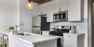 102 Florida Street - Upper Gallery 2