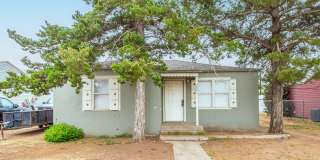 Conveniently 2 Bedroom 1 bathroom house! Conveniently 2 Bedroom 1 bathroom house! Gallery 1