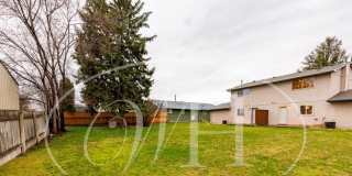 Spacious 2 bedroom duplex with attached garage Gallery 28