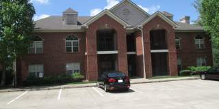 LOVELY 2 BEDROOM CONDO OFF LYONS VIEW!!! Gallery 1