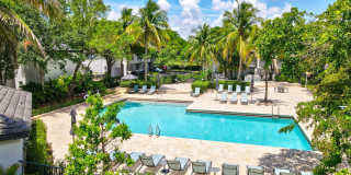 St. Tropez Gallery 37