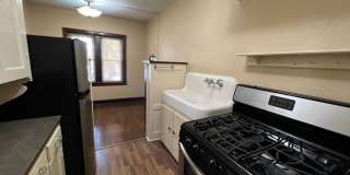 The Green Lodge Gallery 9