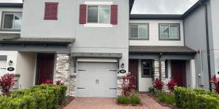 393 EVERTREE Loop Gallery 1