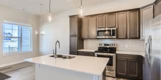 Beautiful 3 Bed 2.5 Bath Townhome with 2 Car Garage in Longmont Beautiful 3 Bed 2.5 Bath Townhome with 2 Car Garage in Longmont Gallery 11