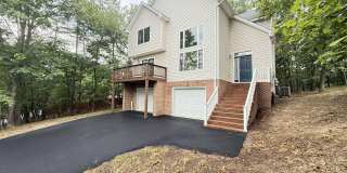 1234 LAKEVIEW Drive Gallery 1