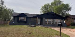 Newly remodeled 3 bed 1 bath garage conversion with monitored security! Gallery 1