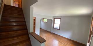 North Campus 3 bedroom 2 bath unit with Laundry hookup Gallery 1