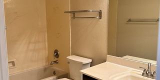 ****NOW AVAILABLE*** Bed 2 Bath with SPARKLING POOL near 40th St & Chandler Blvd ***Kyrene Schools*** Gallery 14