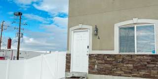 Stylish townhome ready for comfortable living Gallery 1