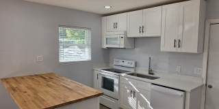 FOR RENT!!! NEWLY RENOVATED 2-BEDROOM TRIPLEX – UTILITIES INCLUDED – PRIME KISSIMMEE LOCATION! Gallery 14