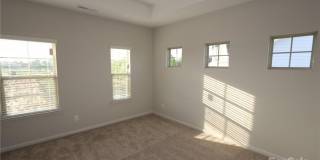 4bd 3.5b Almost New Townhome Gallery 12