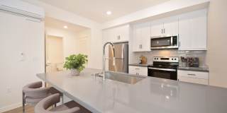 The Commodore Apartments Gallery 27