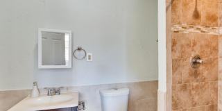 3610 GREENMOUNT Avenue Gallery 13