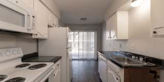 Colonial Apartments Gallery 39