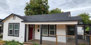 MODERN DECORATED HOUSE | 4 BEDROOM | 2 BATH | COVERED PATIO | CASITA WITH KITCHEN, BATH & LAUNDRY Gallery 1