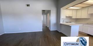 Bright 2 Bedroom / 1 Bathroom Upstairs Unit with Mountain View Gallery 8