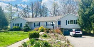 4 bed/3bath-University Elementary School/IU Health/IU Golf Course Gallery 35