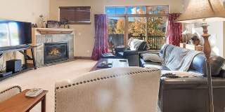 Beautiful townhome, ski shuttle, views, utilities included, pets negotiable, winter lease! Take a look quick! Beautiful townhome, ski shuttle, views, utilities included, pets negotiable, winter lease! Take a look quick! Gallery 6