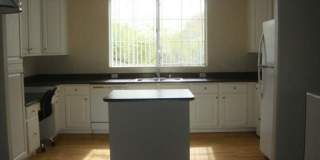 STUNNING 2 BEDROOM 2 BATH TOWNHOUSE IN GATED COMMUNITY WITH 1 CAR GARAGE ATTACHED Gallery 9