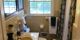 Charming 3BR Home Near Normaltown with Covered Porch & Hardwood Floors Gallery 9