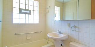 Raised Ranch with Second Kitchen in Prime Location Gallery 10