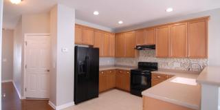 Resort style living 3 bedroom 2.5 bath Townhouse at MacIntosh on the Lake west of Burlington w/ 1-car garage Resort style living 3 bedroom 2.5 bath Townhouse at MacIntosh on the Lake west of Burlington w/ 1-car garage Gallery 7