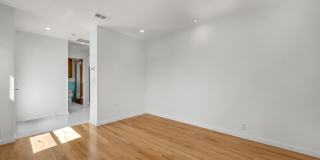 8447 Kittyhawk Gallery 1