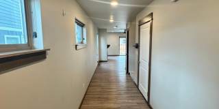 Beautiful 3 Bed, 2.5 Bath Large Townhome Gallery 7