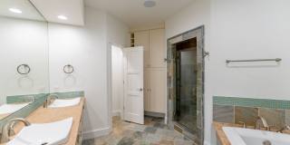 Gorgeous 4 bedroom, 5 bathroom House in Bouldin Creek! Gallery 32