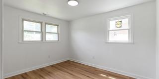 1806 Sussex Street Gallery 36