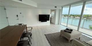 5900 Collins Avenue Gallery 5