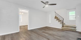 Stunning 2 bedroom home in Brookline available July 15! Gallery 9