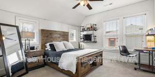 636 SW B ST Gallery 23