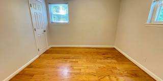 Sweet Spot in Carrboro! Inviting, updated 3br 2ba condo...Walk to Weaver St. & minutes to UNC Sweet Spot in Carrboro! Inviting, updated 3br 2ba condo...Walk to Weaver St. & minutes to UNC Gallery 24