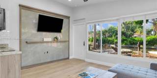 515 Southwest 12th Street Gallery 19