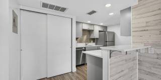 612 Executive Center Drive Gallery 6