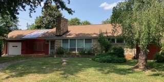 3 BR/3 BA Home with Large Yard Gallery 4