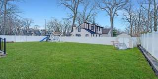 450 Wells Avenue Gallery 33