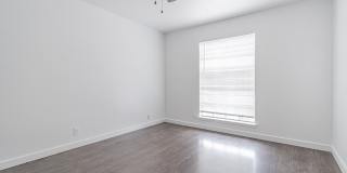 221 E Craig Pl Gallery 18