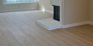 LOVELY ONE STORY CONDO WITH ONE CAR GARAGE Gallery 1
