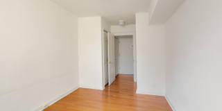 258 S 9TH Street Gallery 10