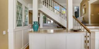 Stunning Fully-Furnished Harbor Ridge View Estate Gallery 7