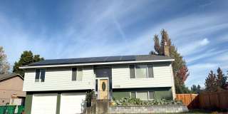 Stunning 4 BR / 3 BA West Beaverton Home with Private Oasis & Sport Court! Gallery 1