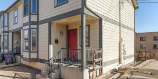 Charming 3 Bedroom Townhome in Highlands Neighborhood Gallery 1