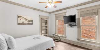 Historic Victorian Charm Meets Modern Living in the Heart of Italian Village / Short North! Gallery 20