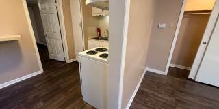 1-bed/1-bath Duplex! Gallery 5