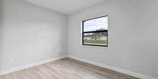 727 Cane Street East Gallery 23